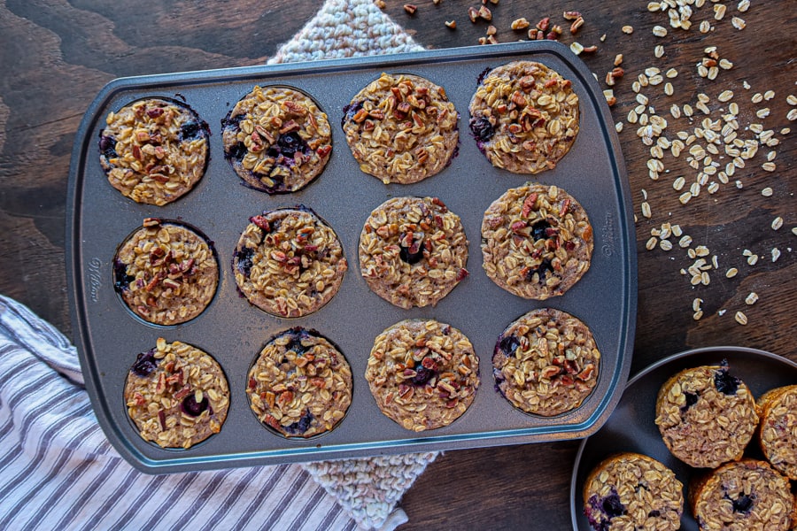 Baked oatmeal cups with blueberries. 