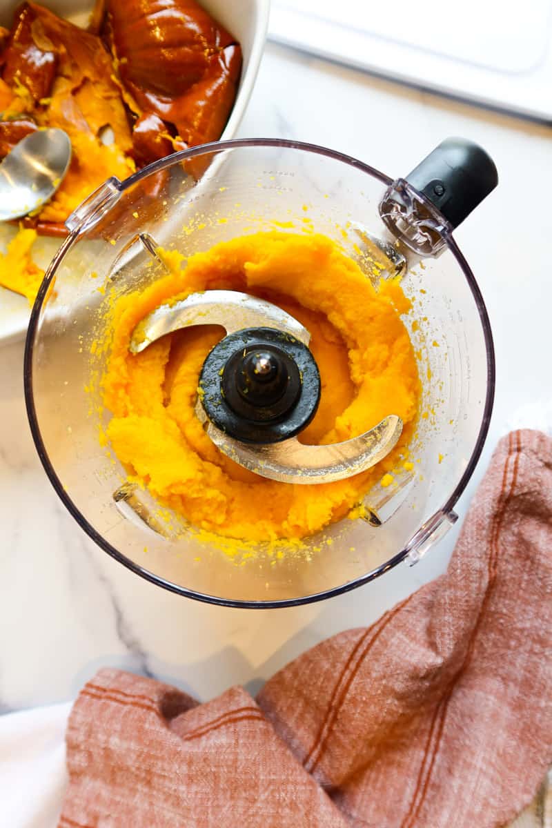 https://garlicsaltandlime.com/wp-content/uploads/2021/10/Making-pumpkin-puree-2.jpg