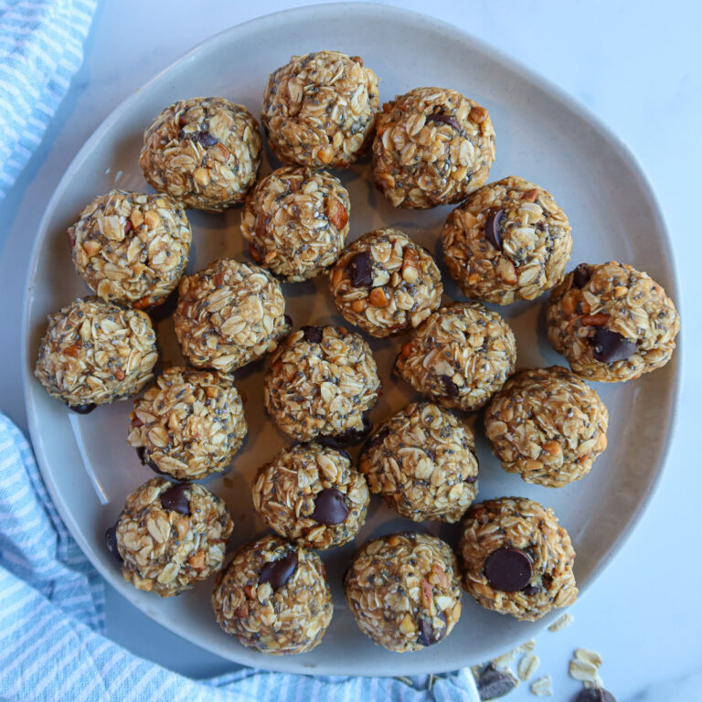 Peanut Butter Oatmeal Balls (No Bake)