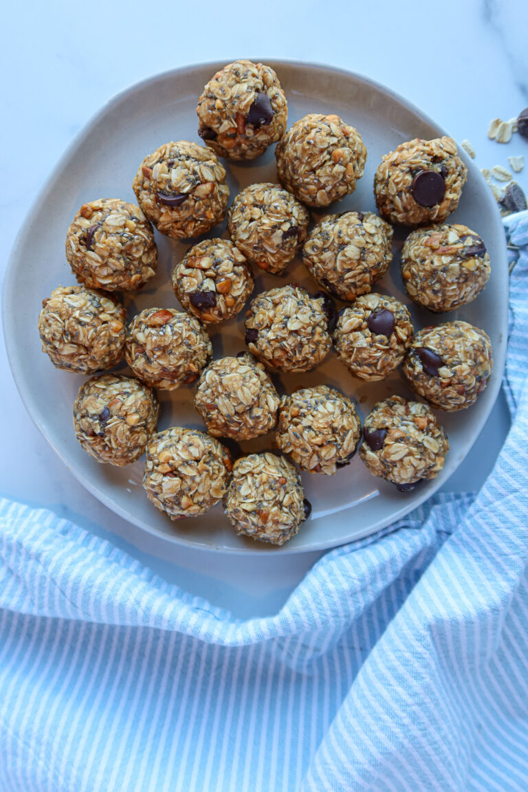 Peanut Butter Oatmeal Balls (No Bake)