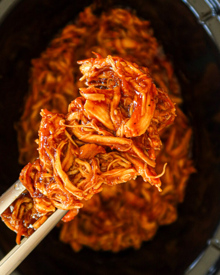 Close up of shredded bbq chicken.